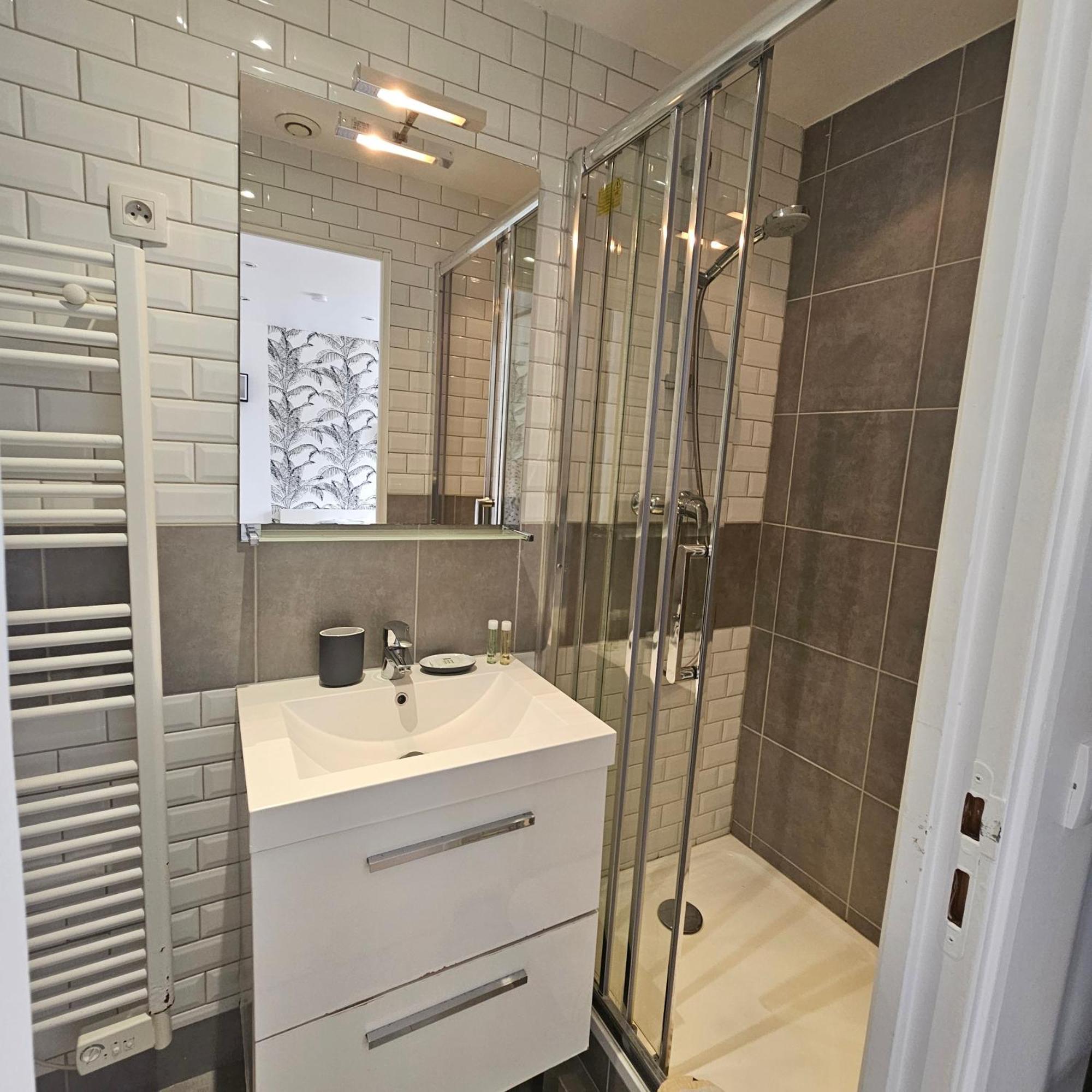 Résidence Hôtel Le Relais Amélie Clamart Extérieur photo